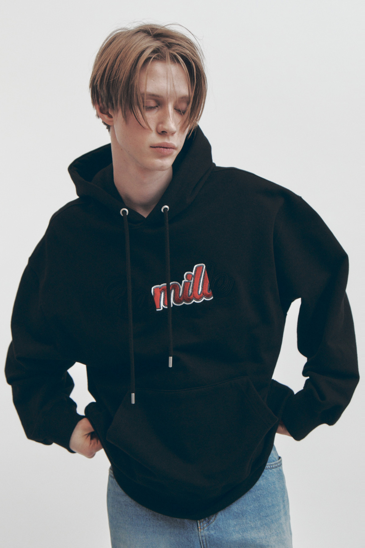 CONTRAST EMBROIDERY OVERSIZED HOODIE(BLACK)