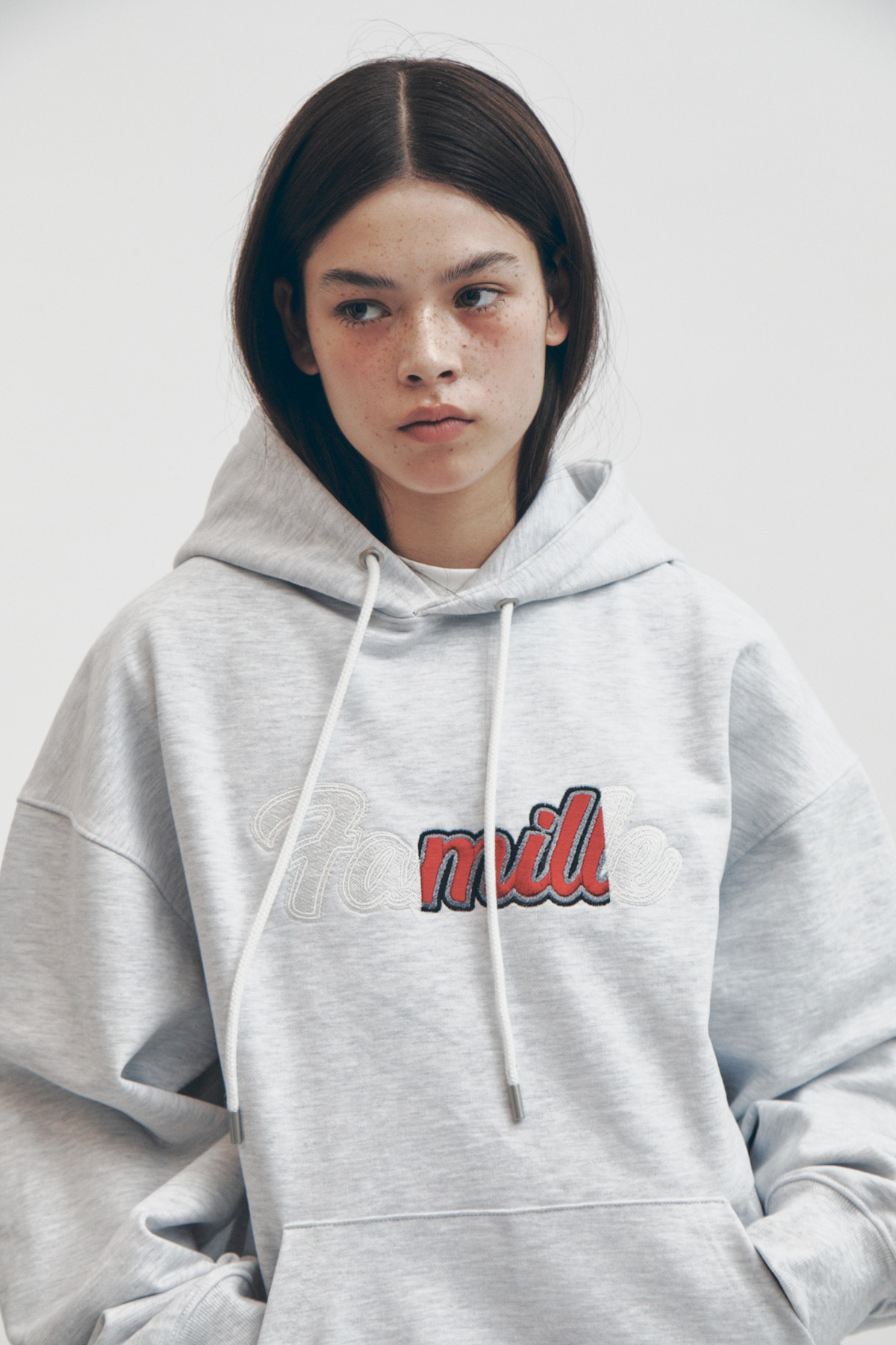 CONTRAST EMBROIDERY OVERSIZED HOODIE(MELANGE GRAY)